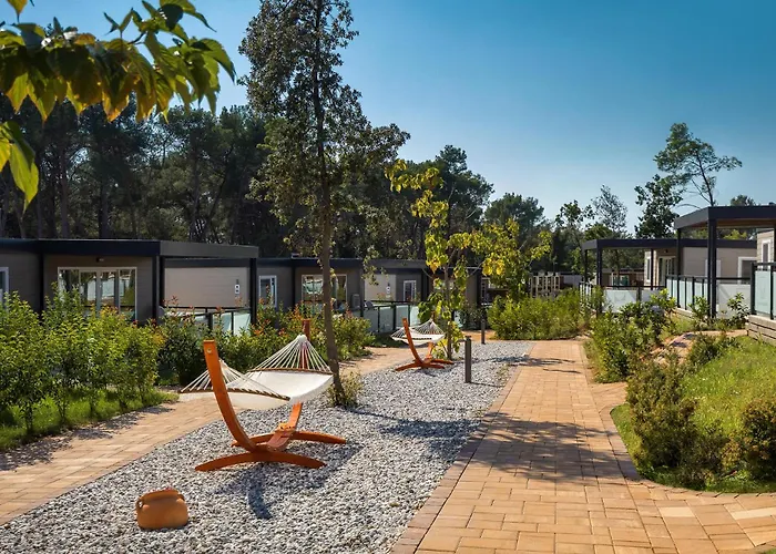 3 Bedroom Beautiful Stacaravan In Vabriga 5*