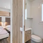 3 Bedroom Beautiful Stacaravan In Vabriga Camping