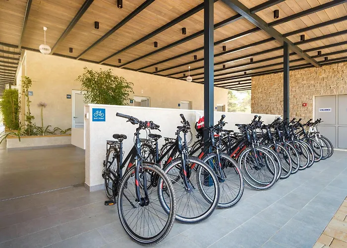 Campeggio 3 Bedroom Beautiful Stacaravan In Vabriga