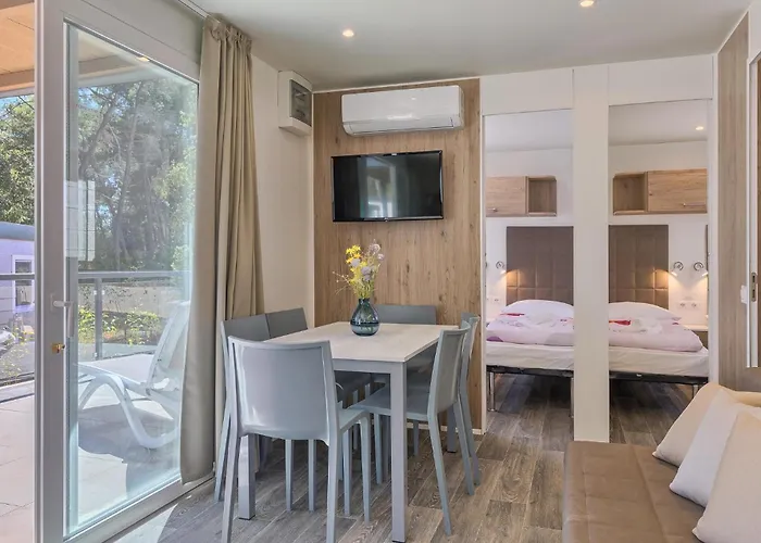 Кемпинг 3 Bedroom Beautiful Stacaravan In Vabriga Пореч