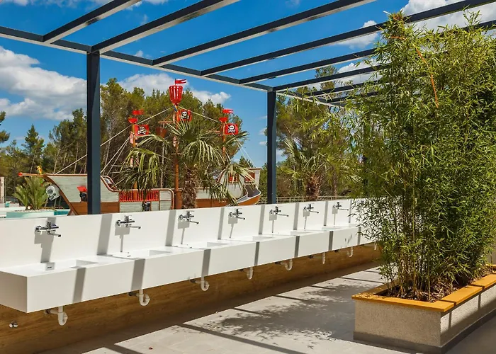 Кемпинг 3 Bedroom Beautiful Stacaravan In Vabriga Пореч