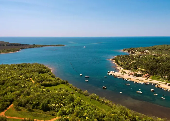 Кемпинг 3 Bedroom Beautiful Stacaravan In Vabriga Пореч