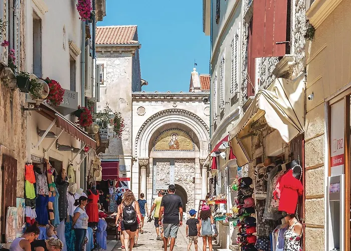 Кемпинг 3 Bedroom Beautiful Stacaravan In Vabriga