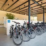 Campsite 3 Bedroom Beautiful Stacaravan In Vabriga