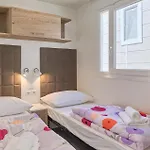 3 Bedroom Beautiful Stacaravan In Vabriga Campsite 5*