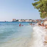 3 Bedroom Beautiful Stacaravan In Vabriga 5* Porec